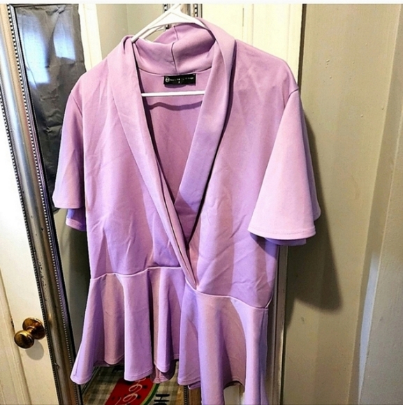 🍁🍂Nwot Fashion to figure size 2 peplum blouse - Picture 2 of 4